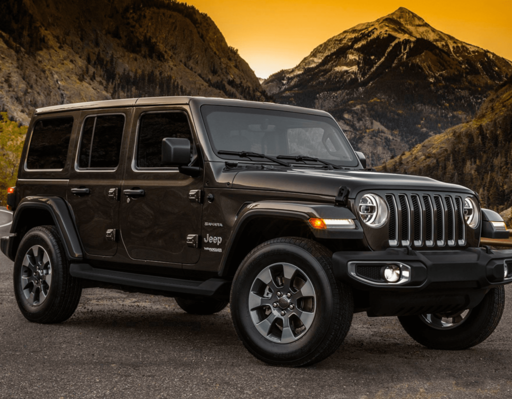 Location de Jeep Wrangler boite automatique, décapotable, à Figari, Corse du Sud. Conduite fiable et élégance méditerranéenne. Réservez maintenant